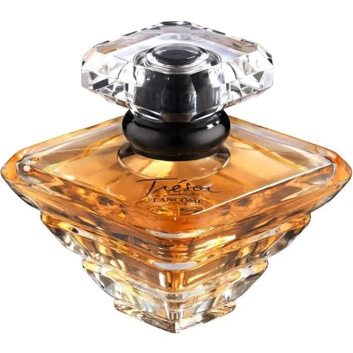 Tresor Eau De Parfum Lancôme Trésor is a timeless and luxurious fragrance that embodies romance and elegance. Its exquisite blend of notes creates a scent that is both classic and enchanting, making it ideal for the sophisticated woman who appreciates a t