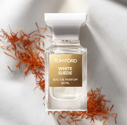 White Suede Eau De Parfum Tom Ford White Suede Eau De Parfum is a luxurious and sophisticated fragrance that embodies the elegance and softness of suede, offering a refined olfactory experience. Part of Tom Ford's Private Blend collection, White Suede is